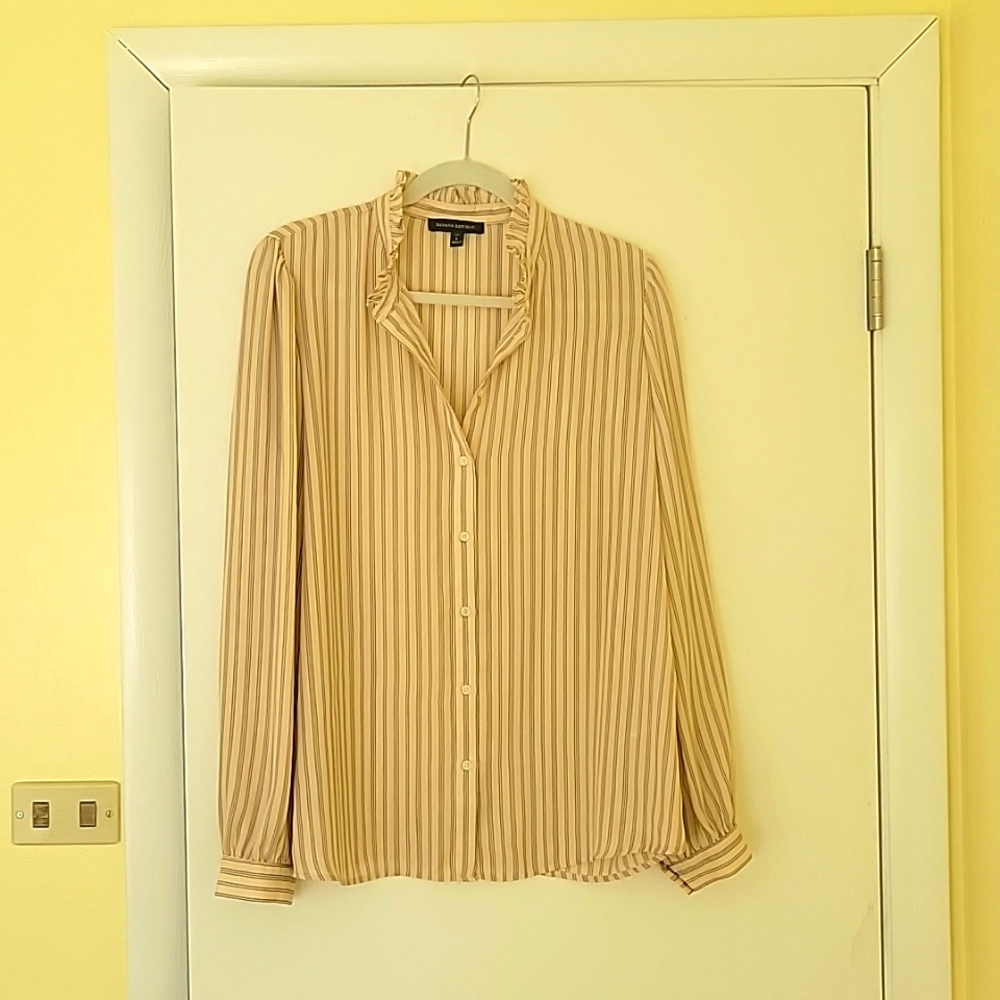 Banana Republic Long-Sleeve Button Down Blouse